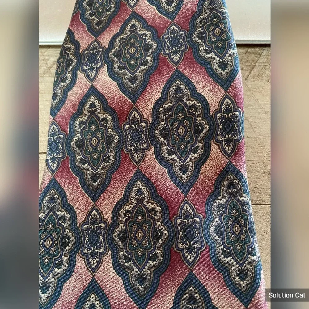 100% silk tie.